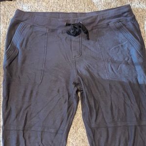 Grey/blue Converse pant